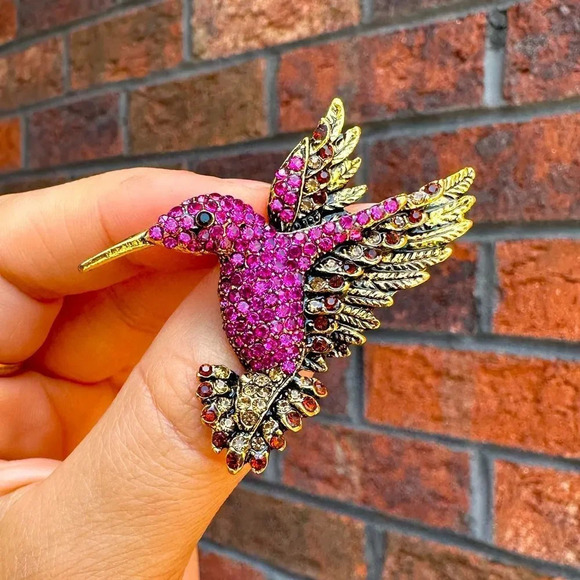 Hummingbird Pink Crystal Pin Brooch - Picture 3 of 11